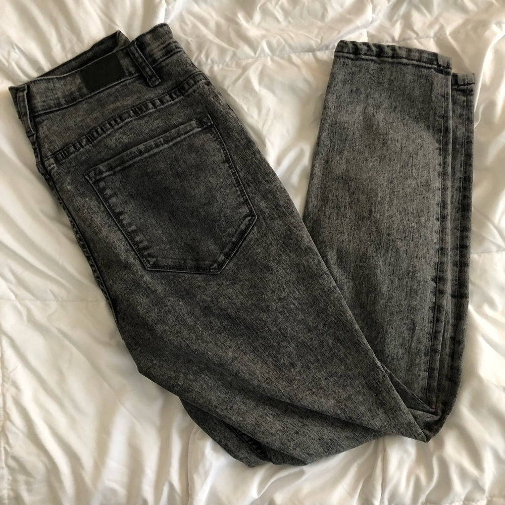 BDG Acid Wash High-Waisted Skinny Jeans 30X29